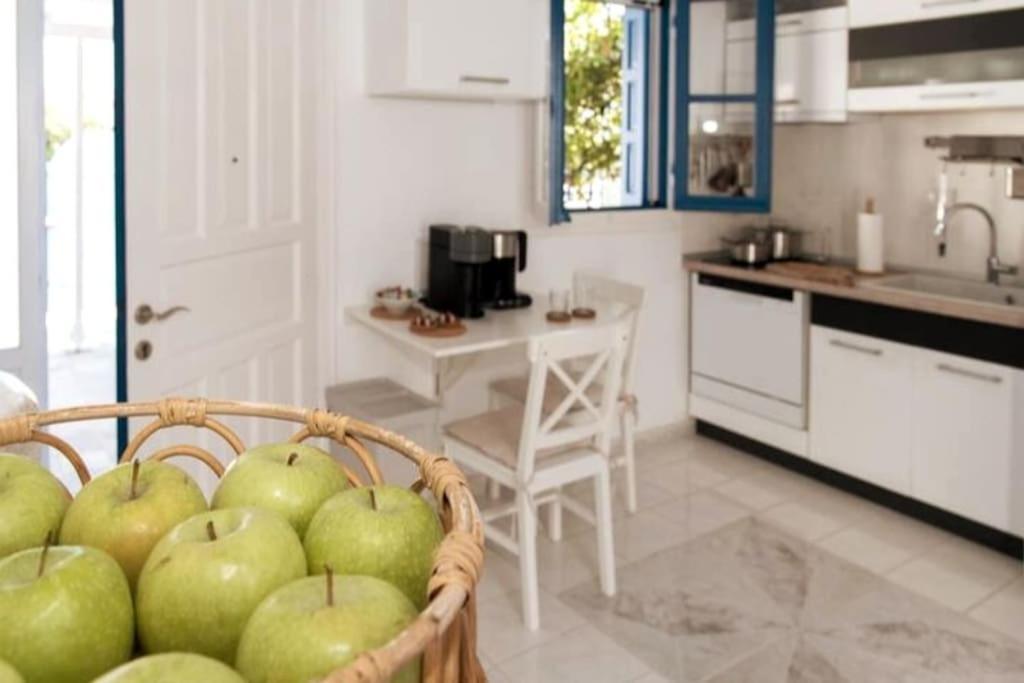 Zen Milos Green Apple Pollonia Exterior photo